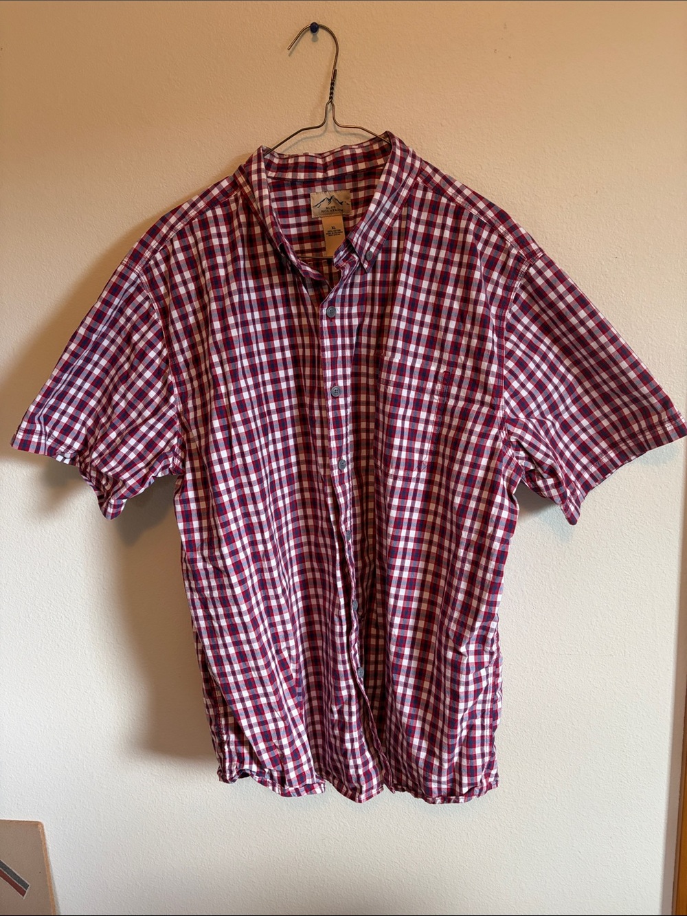 Men's Short-Sleeve Plaid Button-Down Shirt - Burgundy/White/Blue